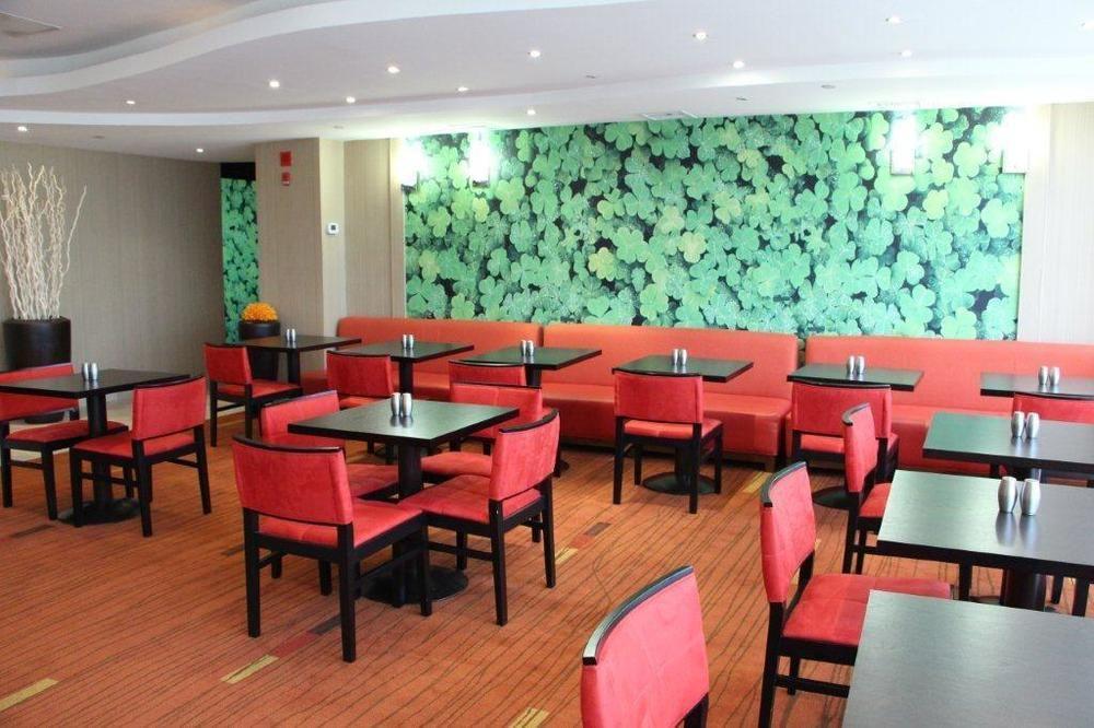 Courtyard By Marriott Lyndhurst/meadowlands Hotel