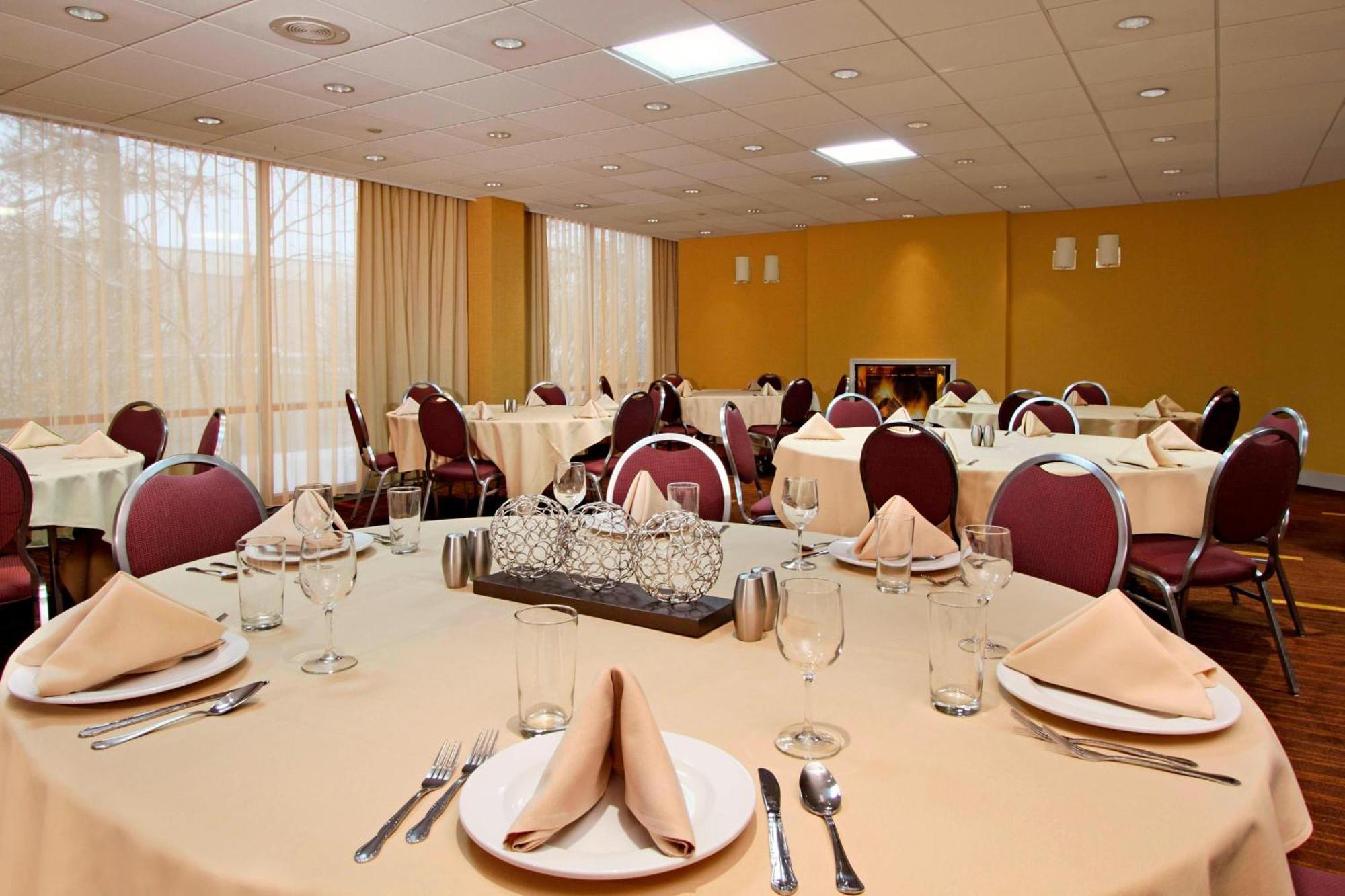 Hotel Courtyard By Marriott Lyndhurst/meadowlands 3*
