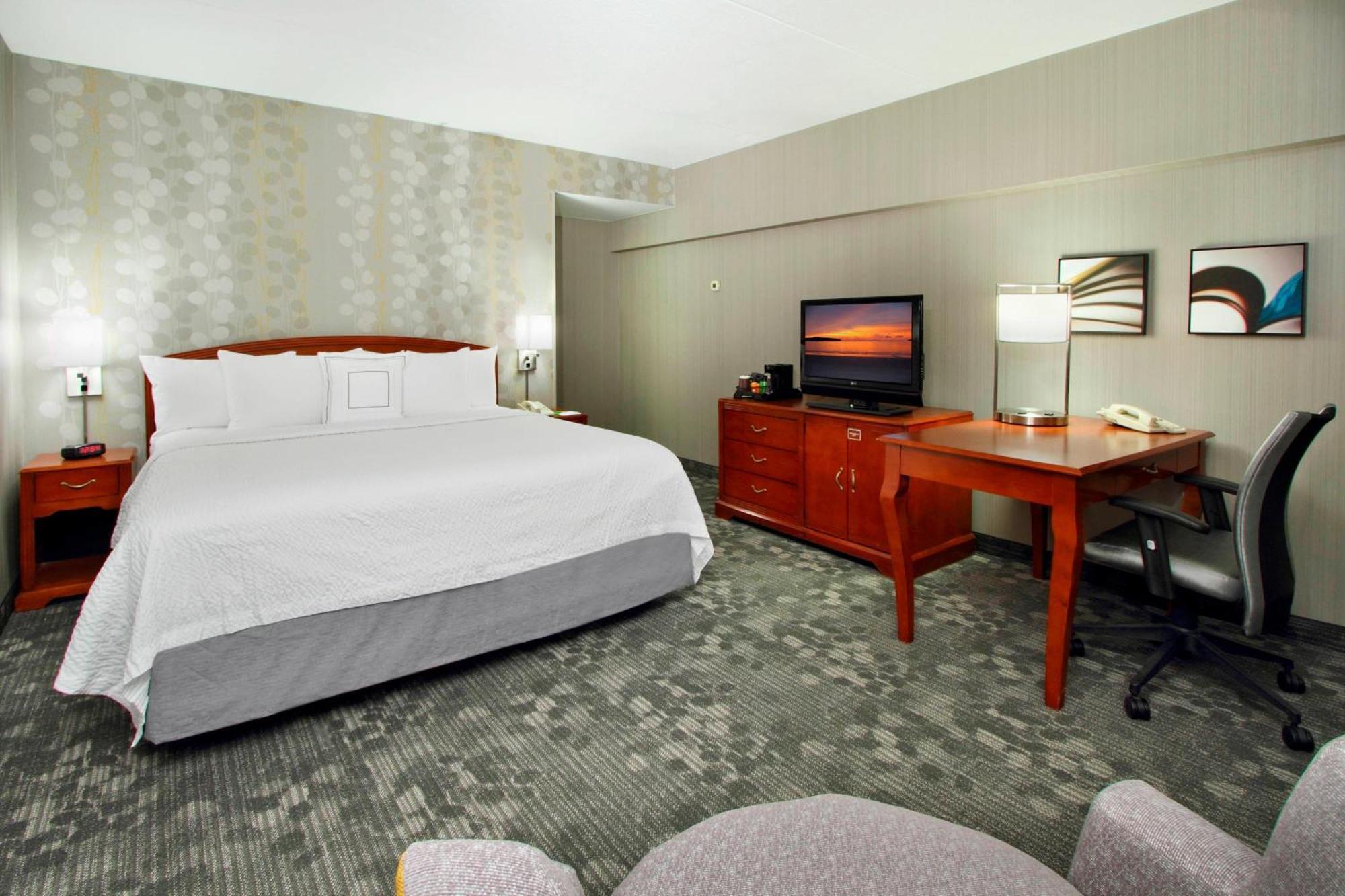 Courtyard By Marriott Lyndhurst/meadowlands Hotel