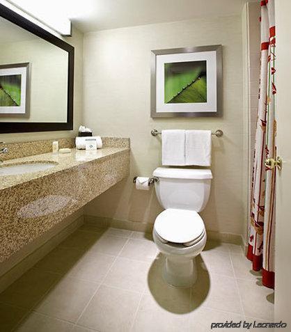 Courtyard By Marriott Lyndhurst/meadowlands Hotel